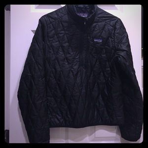 Black Patagonia pullover